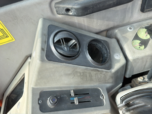 Excavadora de cadenas SV100-1 de 2011 diseñada para trabajos de construcción productivos - Product Image 3