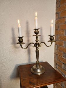Candelabro de Cinco Brazos, Portavelas de Metal Color Dorado para Decoración del Hogar, Centro de Mesa, Decoración de Eventos, Diseños Personalizables - Product Image 6