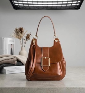 Bolso de Hombro de Cuero Hecho a Mano, Bolso Bandolera de Cuero de Grano Completo con Hebilla, Bolso de Uso Diario, Regalo para Ella - Product Image 4