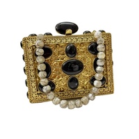 Pochette de soirée de luxe pour femme en onyx noir, incrustation de pierres naturelles polies, cadre doré, chaînes décoratives, style décontracté et tendance