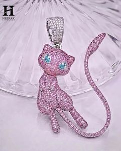 Joyería Hip Hop Personalizada, Colgante de Personaje de Anime Rosa con Incrustaciones de Diamantes, Colgante de Gato con Zafiro Rosa - Product Image 1