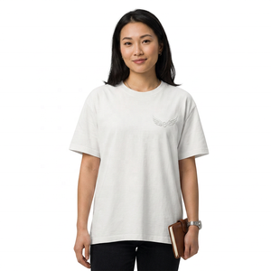 เสื้อยืดแขนสั้นสีขาวสำหรับผู้ชาย พร้อมโลโก้ปีกนูน ทรงปกติ คอกลม สไตล์ลำลอง ผ้าเจอร์ซีย์คอตตอน 100% - Product Image 6