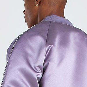 Chaqueta Varsity de Satén con Encaje y Mangas Largas para Hombre, Estilo Urbano, Cuello Alto, Chaqueta Bomber de Poliéster Satinado para Invierno - Product Image 4