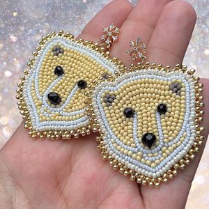 Pendientes de Lujo Hechos a Mano con Cuentas Bordadas, Ideales para Tiendas de Moda y Colecciones de Regalos - Product Image 4