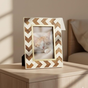 Cadre photo rectangulaire léger en résine, 5 x 7 pouces, vertical, pour table, décoration pour salon, chambre à coucher - Product Image 1