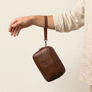 Bolso de mano hecho a mano de cuero de grano completo con múltiples compartimentos y diseño de cremallera de alta calidad para negocios a un precio razonable. - Product Image 5