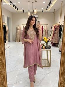 Kaftan en soie Salsa Crush de créateur avec sequins de 5 mm et dentelle, et pantalon assorti – Fournisseur et exportateur mondial - Product Image 2