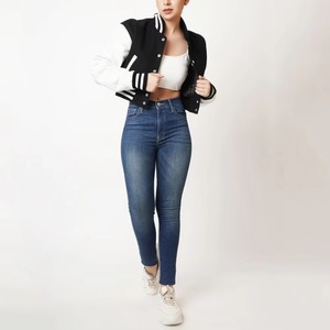 Chaqueta Varsity Negra y Blanca, Estilo Crop Top con Cierre de Botones, Manga Regular, Cuello Camisero, Ropa Casual de Otoño - Product Image 2
