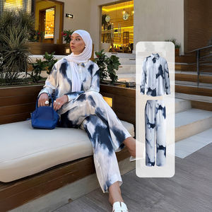 Ensemble Abaya Imprimé Tie-Dye Respirant Toutes Saisons 2 Pièces : Chemise Boutonnée en Satin et Pantalon Large Coupe Droite Modeste Décontracté Musulman - Product Image 1