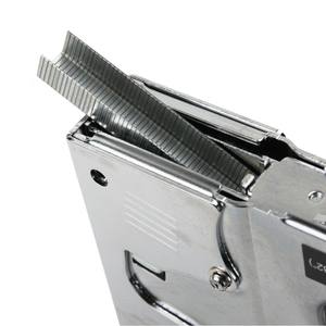 Engrapadora de Alta Resistencia de 2 Vías con Cuerpo Totalmente Metálico para Aplicaciones en Madera y Cercas - Product Image 3