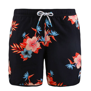 Shorts de bain décontractés pour hommes avec logo personnalisé, respirants, imperméables, en polyester, taille élastique tricotée, grandes tailles - Product Image 1