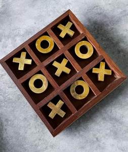 Jeu de Tic Tac Toe Décoratif en Bois Élégant avec Pièces en Laiton X et O – Jeu Classique - Product Image 3
