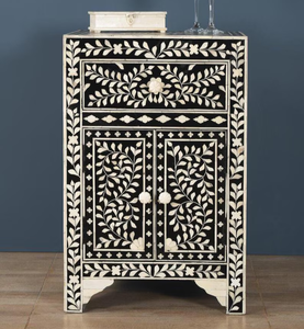 Mesa de Noche Floral con Incrustaciones Hechas a Mano – Mesa Auxiliar con 1 Cajón y 1 Puerta – Decoración Boho para el Hogar - Product Image 1