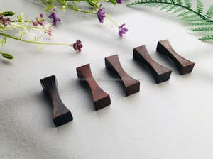 Baguettes en bois réutilisables d'aspect bambou | Texture écologique et élégante, idéales pour le bento, les nouilles, le riz et les emballages cadeaux - Product Image 5