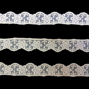 ผ้าลูกไม้ปักลายดอกไม้คุณภาพพรีเมียม เป็นมิตรกับสิ่งแวดล้อม ระบายอากาศได้ดี แห้งเร็ว ผลิตจากใยแก้วและไนลอนออร์แกนซ่า สำหรับเสื้อผ้า - Product Image 1