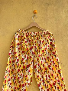 Ensemble de pyjama classique jaune pour femme, 100 % coton, imprimé floral, manches trois quarts, taille élastique, longueur genou, vêtements de nuit - Product Image 5