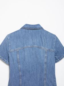 Chemise en jean pour femme avec poches poitrine, coupe décontractée en coton, manches longues, boutonnée, haut décontracté, délavage doux, vêtement streetwear personnalisé - Product Image 4