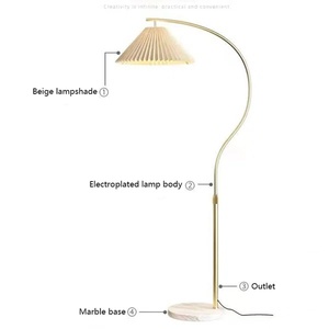 Lampe suspendue de haute qualité Lampadaire LED sur pied avec cadre en métal et abri en verre Couleur or Éclairage de salon Utilisation décorative - Product Image 1