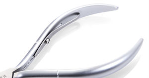 NGHIA NIPPERS Pince à cuticules en acier inoxydable C-03 plaqué gris Fabriqué au Vietnam Outil professionnel de soin des ongles de haute qualité - Product Image 4
