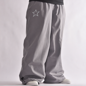 Pantalones de snowboard de alto rendimiento, holgados, tipo cargo, aislados, de pierna ancha, estilo streetwear, hip hop, para invierno y actividades al aire libre. - Product Image 1