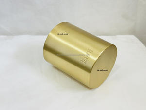 Pot de bougie en laiton personnalisé en gros de haute qualité avec fini brossé pour la décoration intérieure pot de bougie rond en métal fait à la main et support - Product Image 2