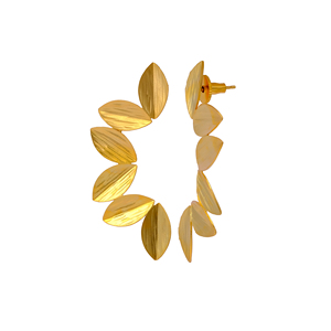 Boucles d'oreilles créoles en laiton de créateur, plaquées or, mignonnes, accessoires de fête et de mariage haut de gamme, collection de bijoux de luxe faits à la main pour femmes - Product Image 6