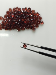 Natural Red <b>Garnet</b> 4MM Heart Cut Best Quality Loose Gemstone For Jewelry Making - Product Image 1
