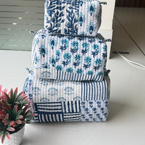 Juego de 3 bolsas de cosméticos de algodón con estampado floral azul, con bolsillos, estilo bohemio, organizador de viaje, gran capacidad, lavable, para maquillaje - Product Image 1