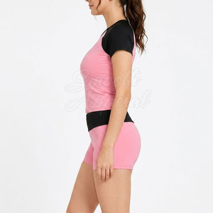Conjunto Deportivo para Mujer, Top Corto y Pantalones Cortos, Tela Suave y Elástica, Ropa Deportiva Cómoda para Gimnasio, Entrenamiento y Uso Diario - Product Image 6