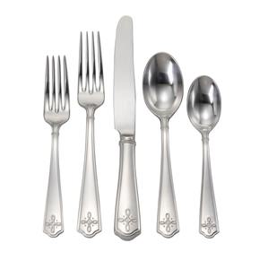 Ensemble de couverts en acier inoxydable pour cuisine contemporaine, idéal pour les fêtes, élégants pour la préparation et le service des repas quotidiens - Product Image 6