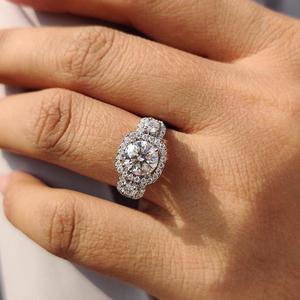 Anillo de compromiso de oro macizo con doble halo de diamantes de corte redondo, anillo nupcial con pavé, estilo halo acolchado, joyería de lujo para boda, regalo para ella - Product Image 1