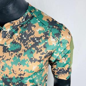 T-shirt tactique personnalisé à motif camouflage pour homme, manches courtes, poche Velcro sur les manches, tissu respirant et écologique - Product Image 5
