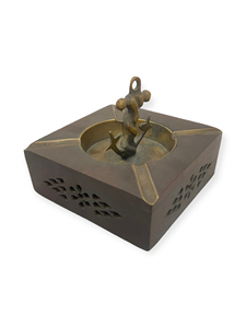 Cenicero de Madera Antiguo con Forma de Ancla, Accesorio Clásico Náutico para Fumar, Decoración Elegante para Mesa, Regalo para el Hogar, Artesanía de Uttarakhand Tajdaar - Product Image 2