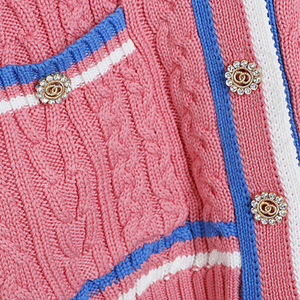 Cardigan en tricot torsadé personnalisé pour femmes, rose, col en V, broderie logo grec, boutons tendance, vêtements d'hiver - Product Image 6