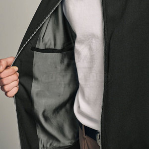 Chaqueta Bomber Negra Personalizada para Hombre, Cierre Frontal con Cremallera, Logotipo Bordado, Estilo Casual para Otoño, Corte Regular, Material de Poliéster - Product Image 5