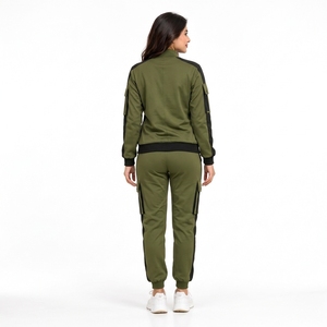 Conjunto deportivo cómodo para mujer con una chaqueta elegante y pantalones a juego para hacer ejercicio, viajar y atuendos casuales para el día a día. - Product Image 5