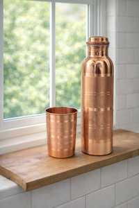 Botella de Agua de Cobre Hecha a Mano, Diseño Minimalista, Cobre Puro, Botella Ayurvédica para Viajes, Personalización de Marca, Suministro al por Mayor - Product Image 2