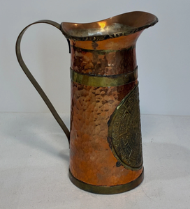Ensemble de carafes à eau personnalisées écologiques en métal avec poignée en verre pour hôtel, restaurant, usage domestique, mariage et médaillon gravé - Product Image 1