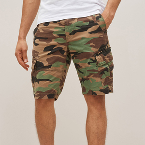 Pantalones cortos cargo de camuflaje para hombre, cintura media, cierre de botones, estilo casual con bolsillos, diseño transpirable de moda, pantalones cortos cargo para senderismo - Product Image 3