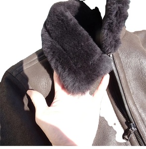 แจ็คเก็ตหนังวัวแท้ลายผ้าแคนวาสปี 2024 สกรีนโลโก้ได้ตามต้องการ ทรงเข้ารูป แขนยาว แฟชั่นฤดูหนาวสำหรับผู้ชาย รับผลิตแบบ OEM - Product Image 6