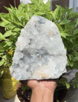 Radha Arts Apophyllite Naturelle, Minéraux en Gros, Grappes de Pierres, Artisanat en Cristal, Pierres de Reiki, Grappes Décoratives pour la Maison, Couleurs Assorties