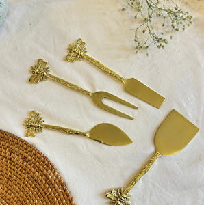 Juego de utensilios para queso de acero inoxidable y latón con mango de diseño de hoja, espátula para queso y mantequilla, cuchillo para queso blando y duro, y sets de mantequilla. - Product Image 2