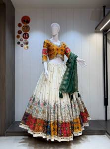 Lehenga Choli traditionnel indien pakistanais pour femmes, brodé, longueur au sol, coupe ample, vêtements de mariage, coton extensible - Product Image 4