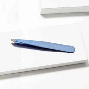 Pinzas Profesionales para Cejas de Acero Inoxidable, Puntas Afiladas, Cejas Definidas y Limpias, Ecológicas, Ligeras, Reutilizables, de Alta Calidad - Product Image 4