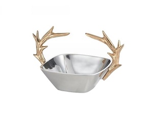 Cuencos de Metal rectangulares de lujo para servicio de frutos secos, cuencos plateados con mangos de cornamenta dorada, cuenco decorativo para fruta y ensalada - Product Image 1
