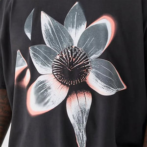 Camiseta de Algodón Negra Extra Grande para Hombre, Cuello Redondo, Manga Corta, Estampado Floral, Estilo Urbano, Transpirable - Product Image 3