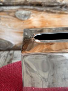 Boîte de rangement carrée moderne en argent pour mouchoirs, accessoire de table professionnel, idéal pour les bureaux et les salles de conférence, provenant d'Inde - Product Image 5