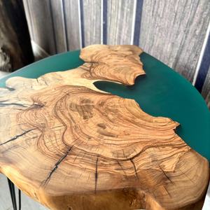 Table en résine époxy Emerald Lagoon, table rivière en bois d'olivier, table d'appoint en verre marin, table bord naturel Emerald Bay, table artisanale en bois - Product Image 3