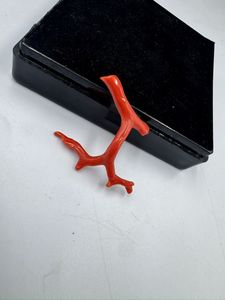 ลูกปัดปะการังแดงอิตาลีรูปทรงกิ่งไม้ พลอยดิบสำหรับทำเครื่องประดับ ปะการังรูปทรงต้นไม้ พลอยคุณภาพสูง - Product Image 3