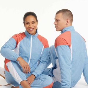Ensembles de vêtements d'entreprise en gros, légers, en nylon, avec logo personnalisé, pour les programmes de voyage et les événements d'équipe en plein air - Product Image 6